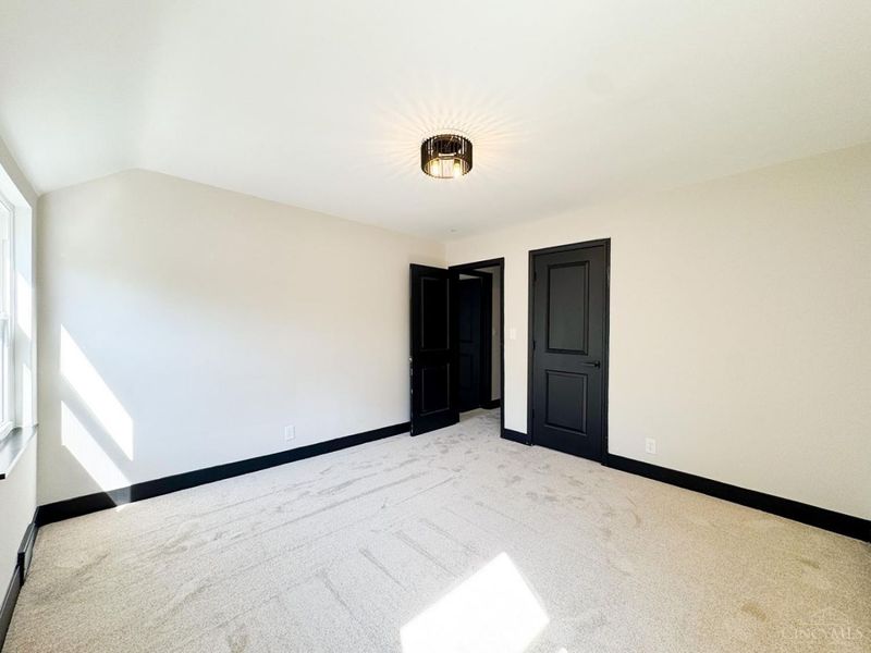 3923 Wess Park Drive, Cincinnati, OH 45217 Photo 23