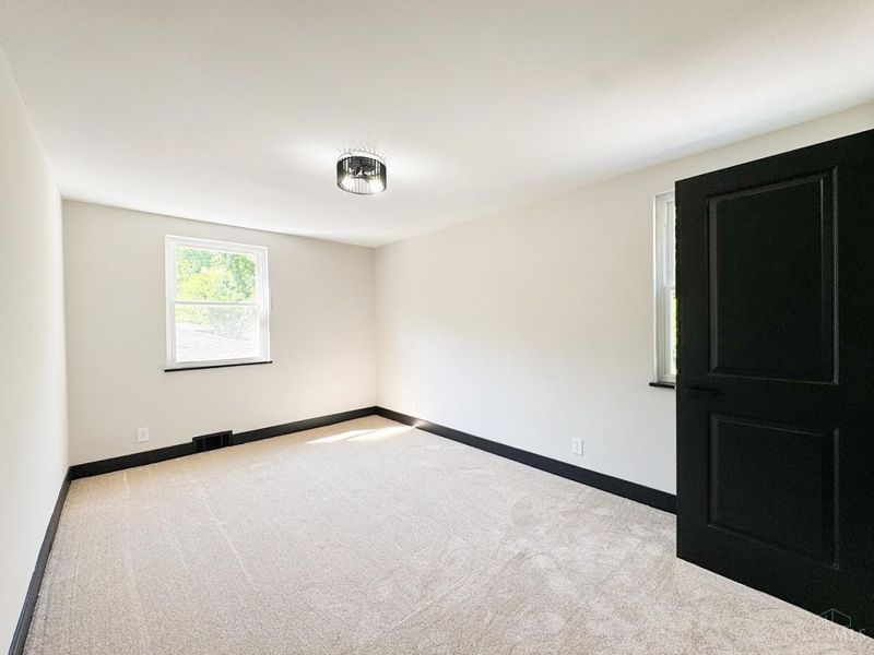 3923 Wess Park Drive, Cincinnati, OH 45217 Photo 24