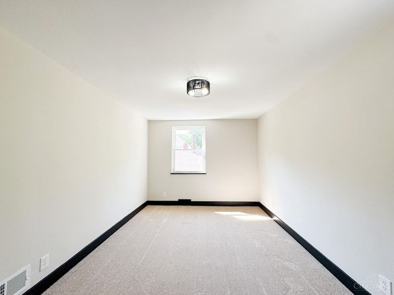 3923 Wess Park Drive, Cincinnati, OH 45217 Photo 25