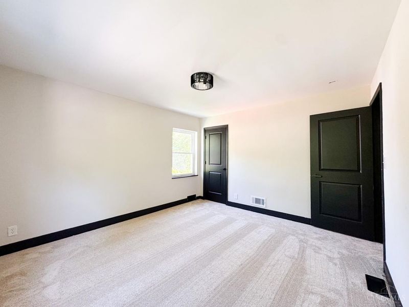 3923 Wess Park Drive, Cincinnati, OH 45217 Photo 29