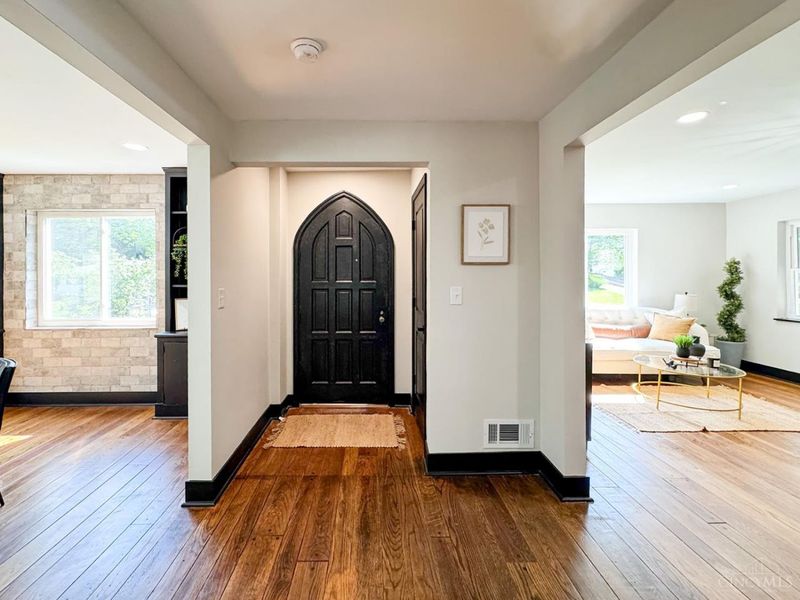 3923 Wess Park Drive, Cincinnati, OH 45217 Photo 3