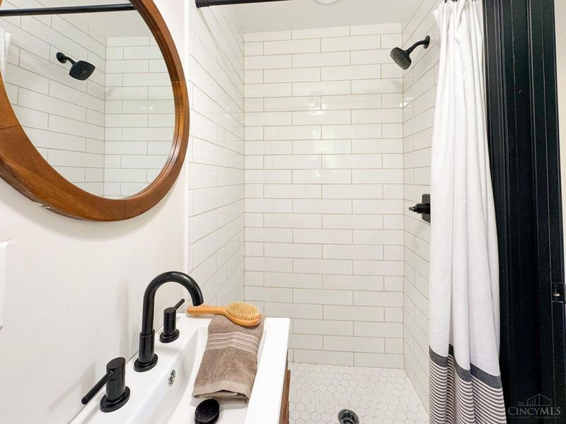 3923 Wess Park Drive, Cincinnati, OH 45217 Photo 37