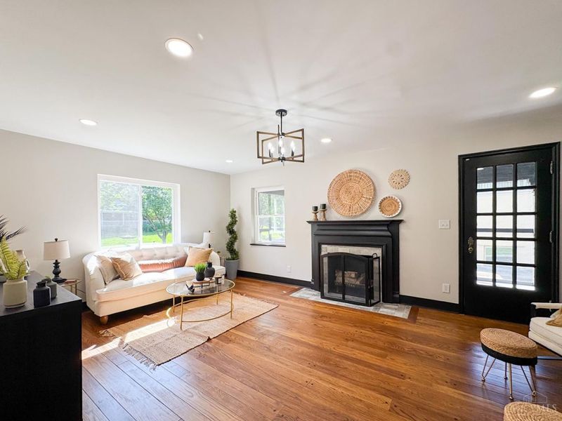 3923 Wess Park Drive, Cincinnati, OH 45217 Photo 4