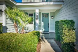 562 Olde Mill Dr. photo 4