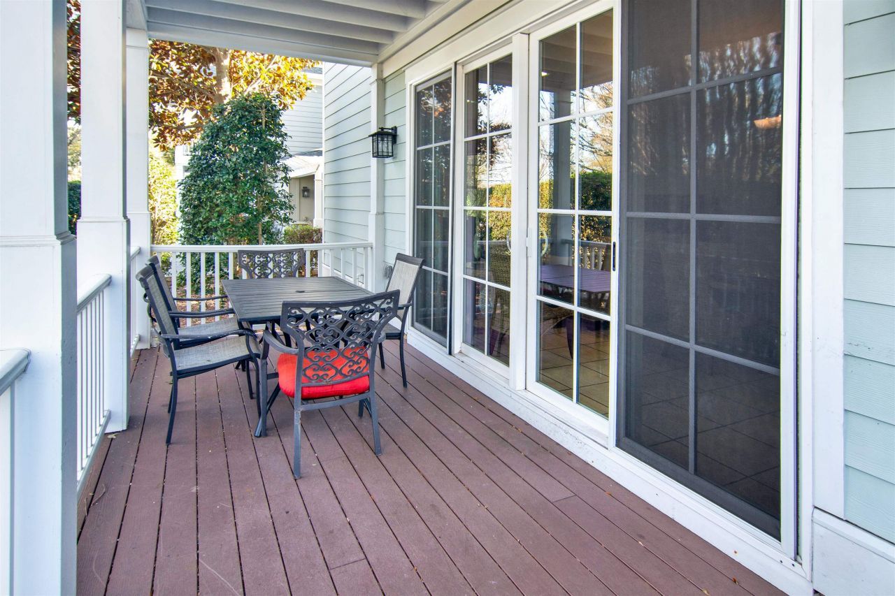 562 Olde Mill Dr. Photo 31