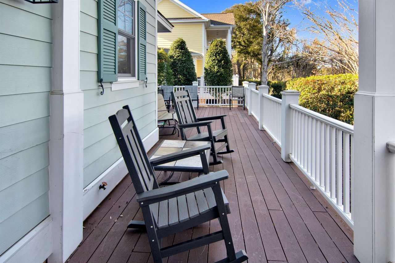 562 Olde Mill Dr. Photo 32