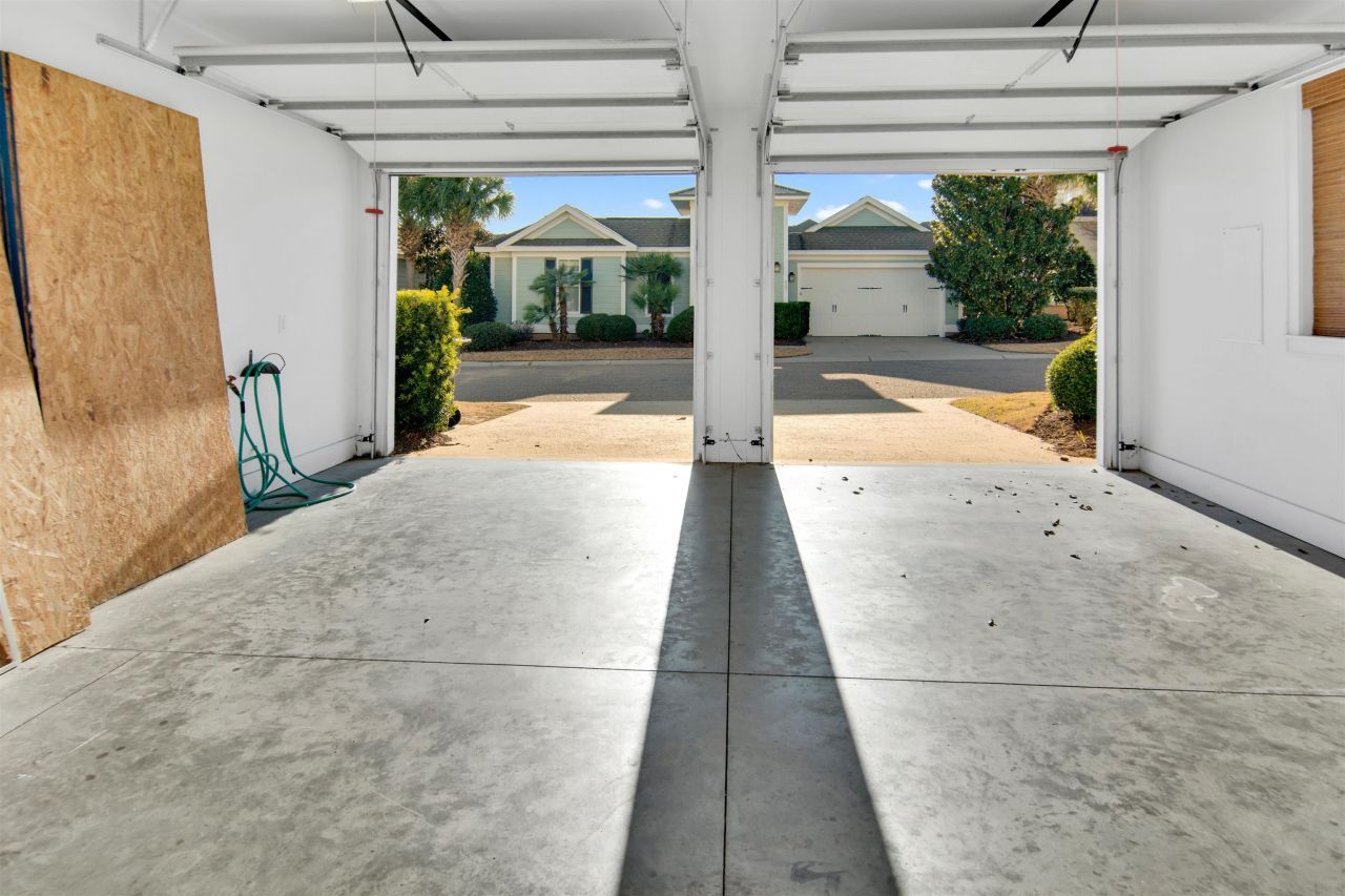 562 Olde Mill Dr. Photo 35