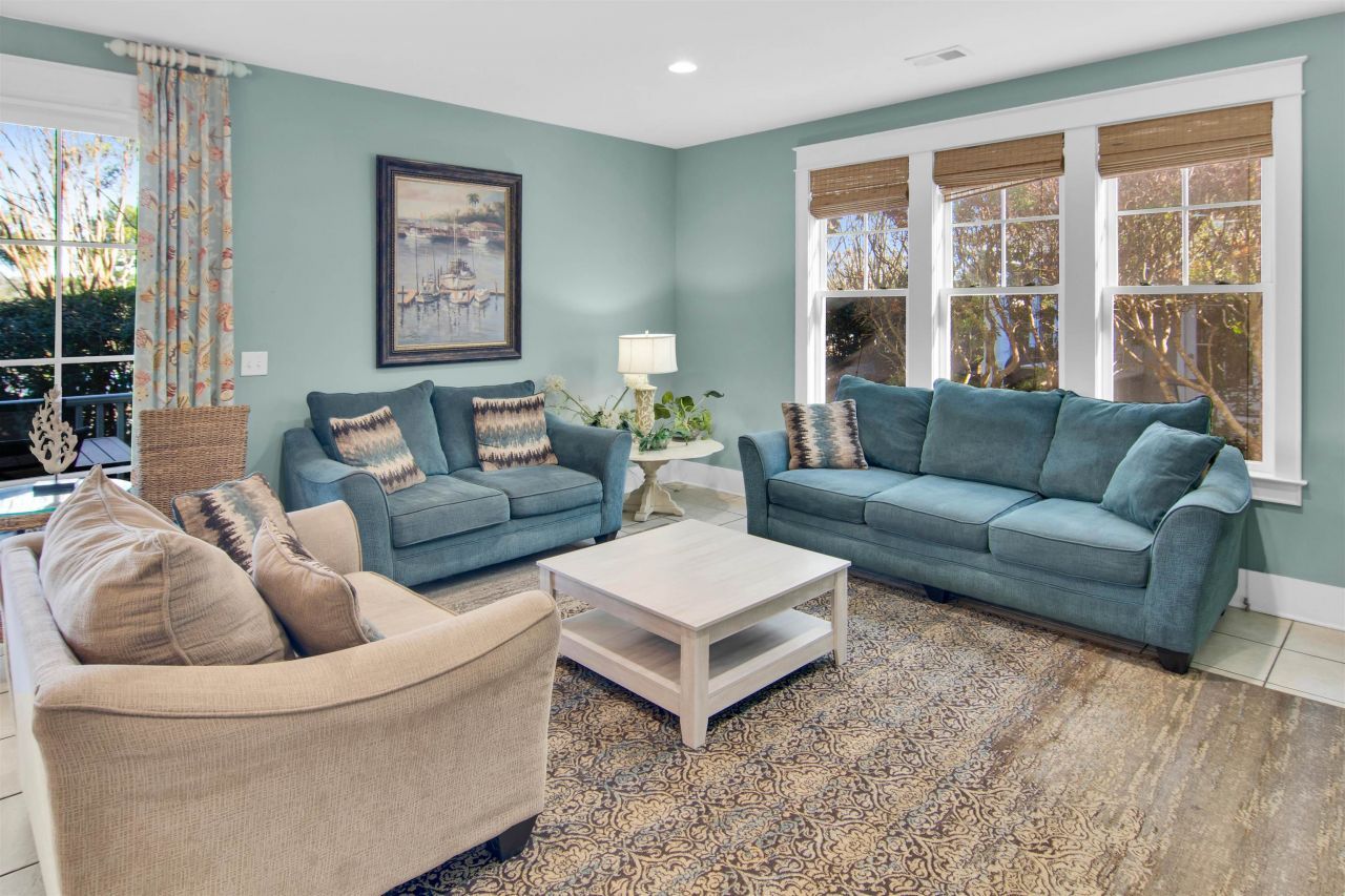 562 Olde Mill Dr. Photo 7