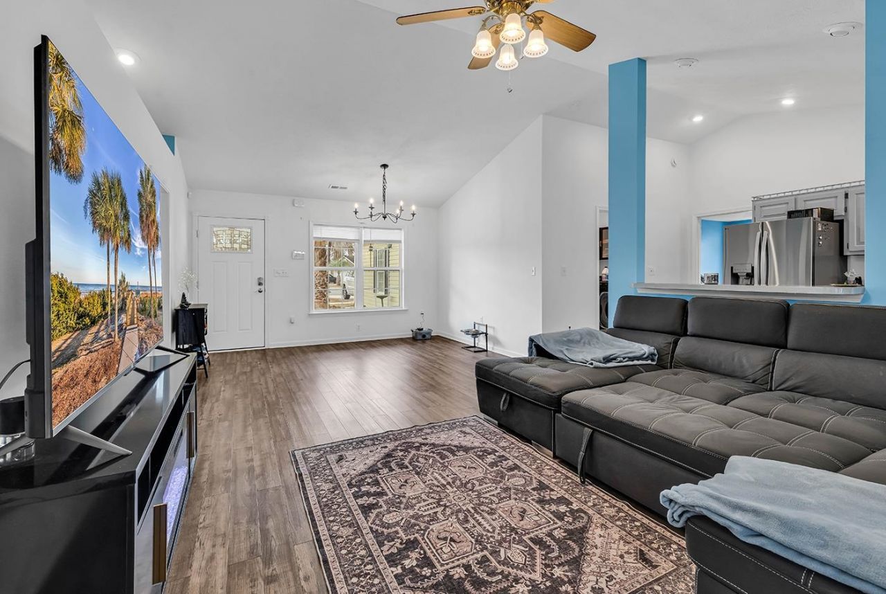 2208 Blair Ct. Photo 12