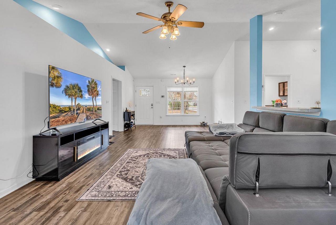 2208 Blair Ct. Photo 13