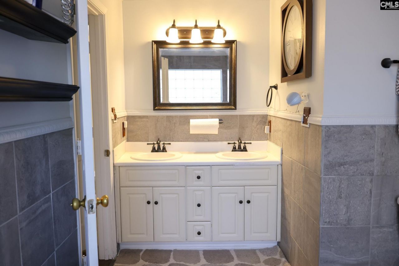 351 Knotts Circle  Photo 11