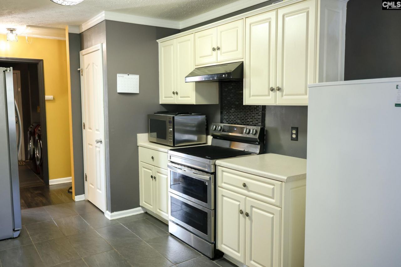 351 Knotts Circle  Photo 6