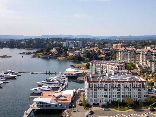11 Cooperage Pl, Unit 203, Victoria, BC V9A 7J8