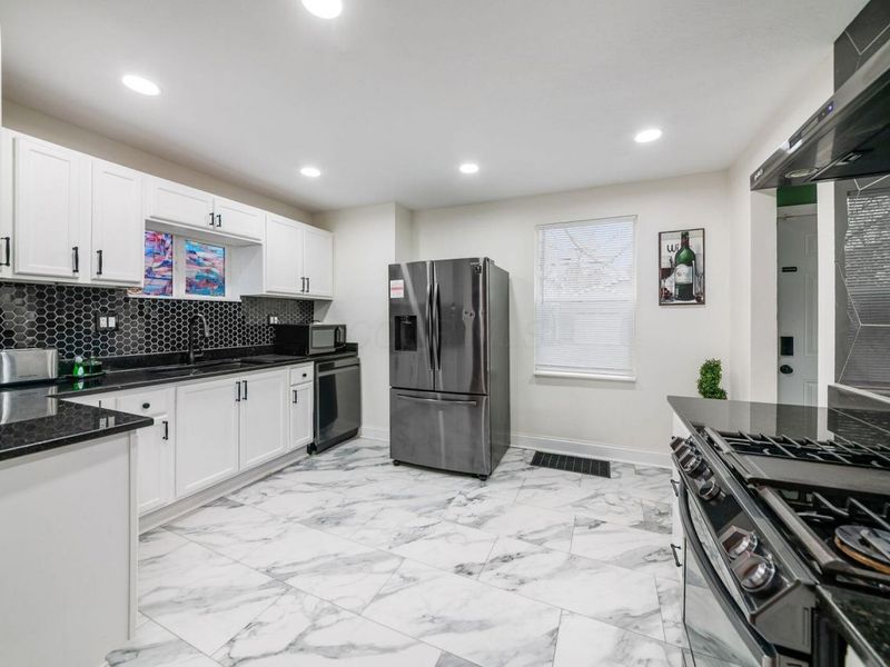 1450 Briarwood Avenue, Columbus, OH 43211 Photo 20