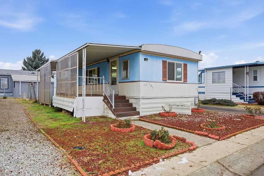 1211 E Lyons Ave, Spokane, WA 99208 Main Photo