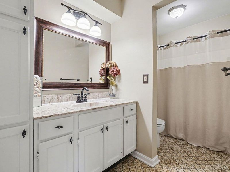 749 Meadow View Drive, Villa Hills, KY 41017 Photo 11