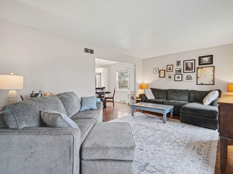 749 Meadow View Drive, Villa Hills, KY 41017 Photo 3