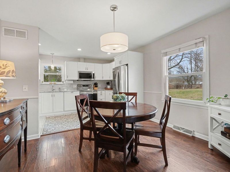 749 Meadow View Drive, Villa Hills, KY 41017 Photo 5