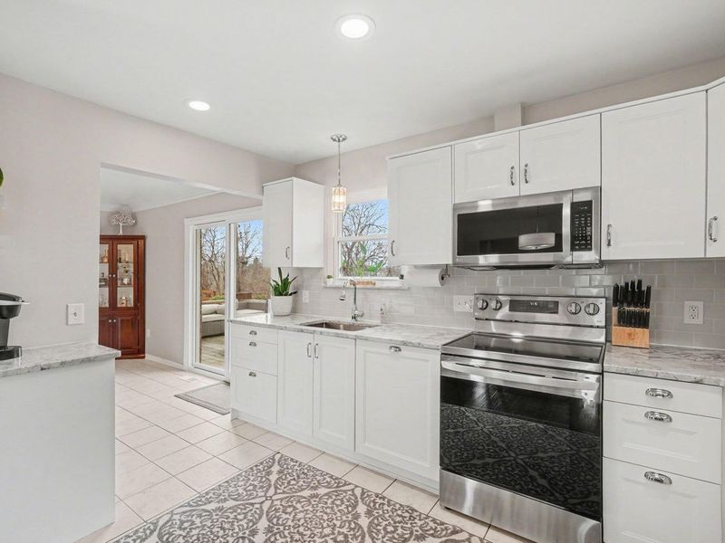 749 Meadow View Drive, Villa Hills, KY 41017 Photo 7