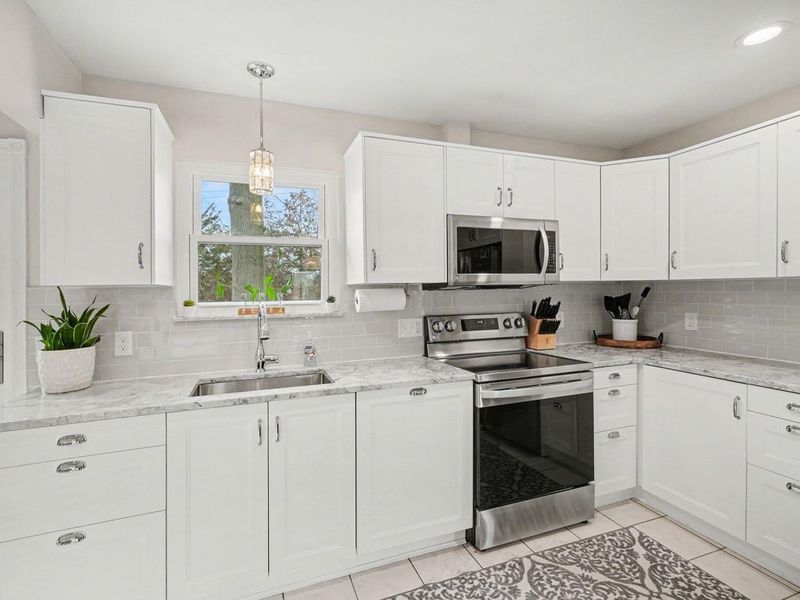 749 Meadow View Drive, Villa Hills, KY 41017 Photo 8