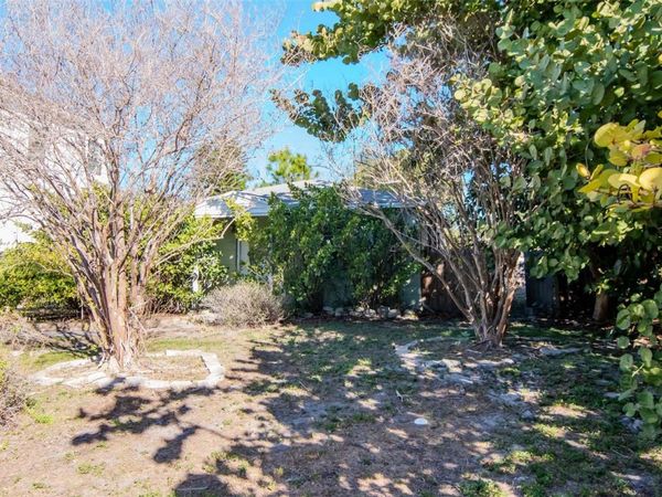 3005 W MEADOW STREET, TAMPA, FL 33611