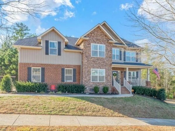 102 Eastberry Rd, Oak Ridge, TN 37830