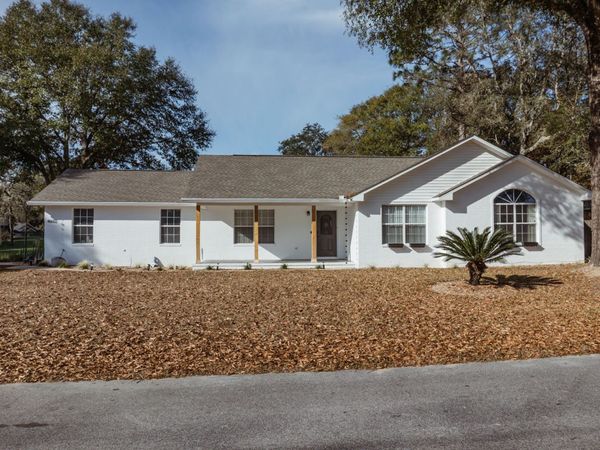 4602 Top Flight Drive, Crestview, FL 32539