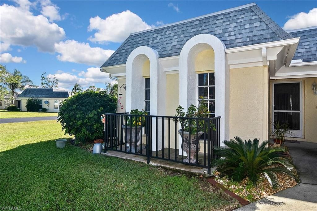 4 Park Lane Cir, Lehigh Acres, FL 33936 Photo