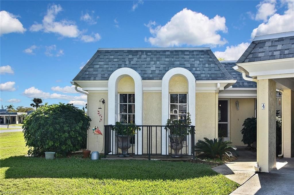 4 Park Lane Cir, Lehigh Acres, FL 33936 Photo