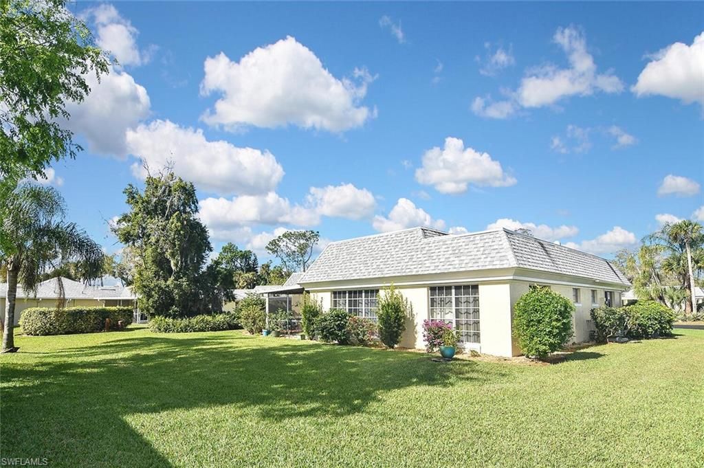 4 Park Lane Cir, Lehigh Acres, FL 33936 Photo