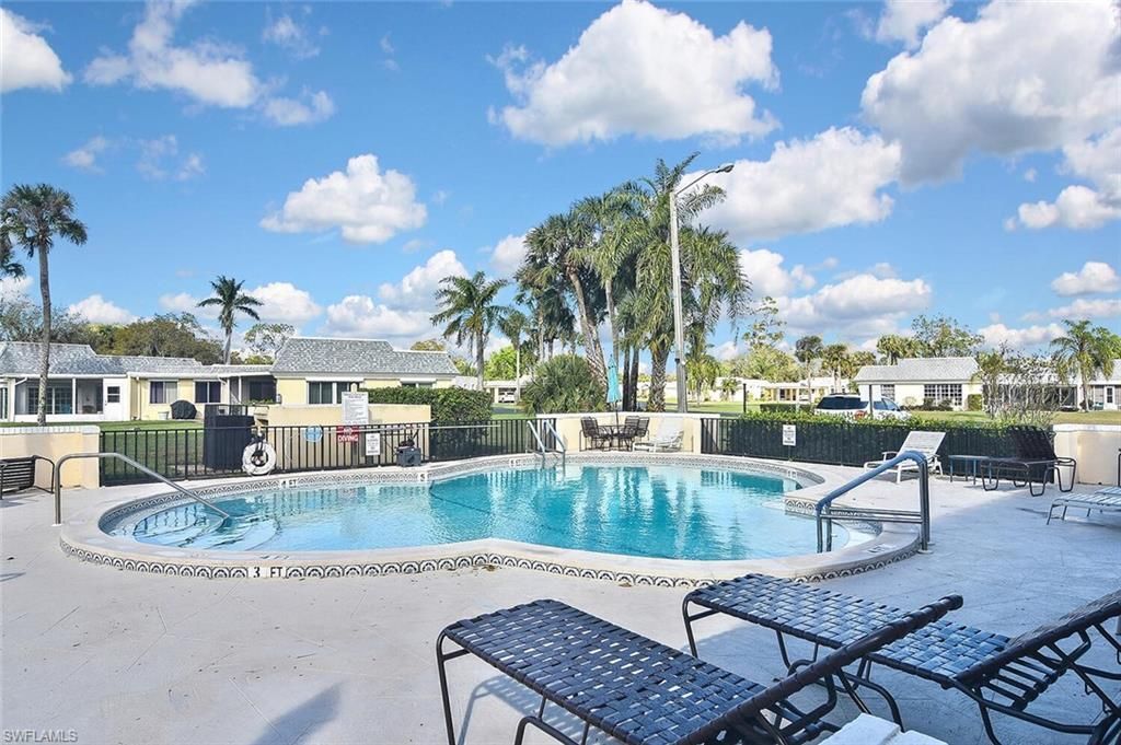 4 Park Lane Cir, Lehigh Acres, FL 33936 Photo
