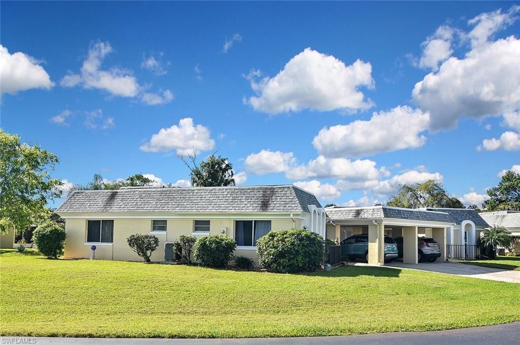 4 Park Lane Cir, Lehigh Acres, FL 33936 Photo
