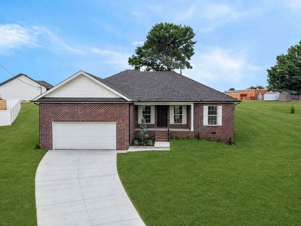 606 Shadow Dr, Shelbyville, TN 37160