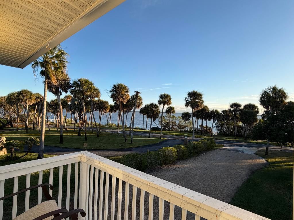 7501 S Indian River Drive, Fort Pierce, FL 34982 Photo