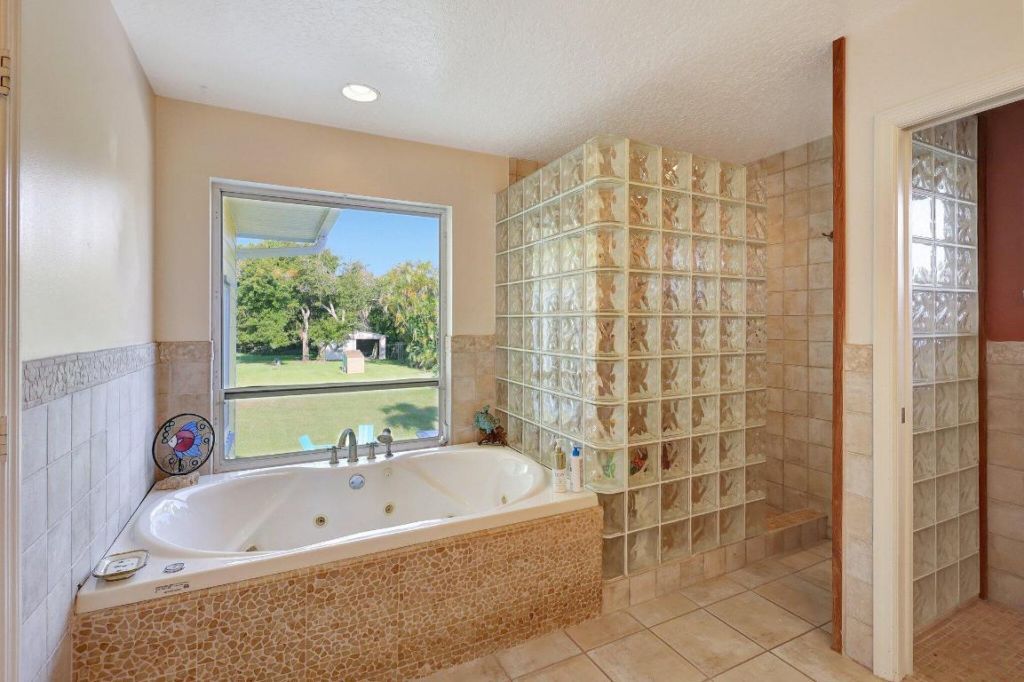 7501 S Indian River Drive, Fort Pierce, FL 34982 Photo