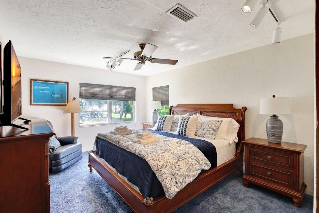 7501 S Indian River Drive, Fort Pierce, FL 34982 Photo