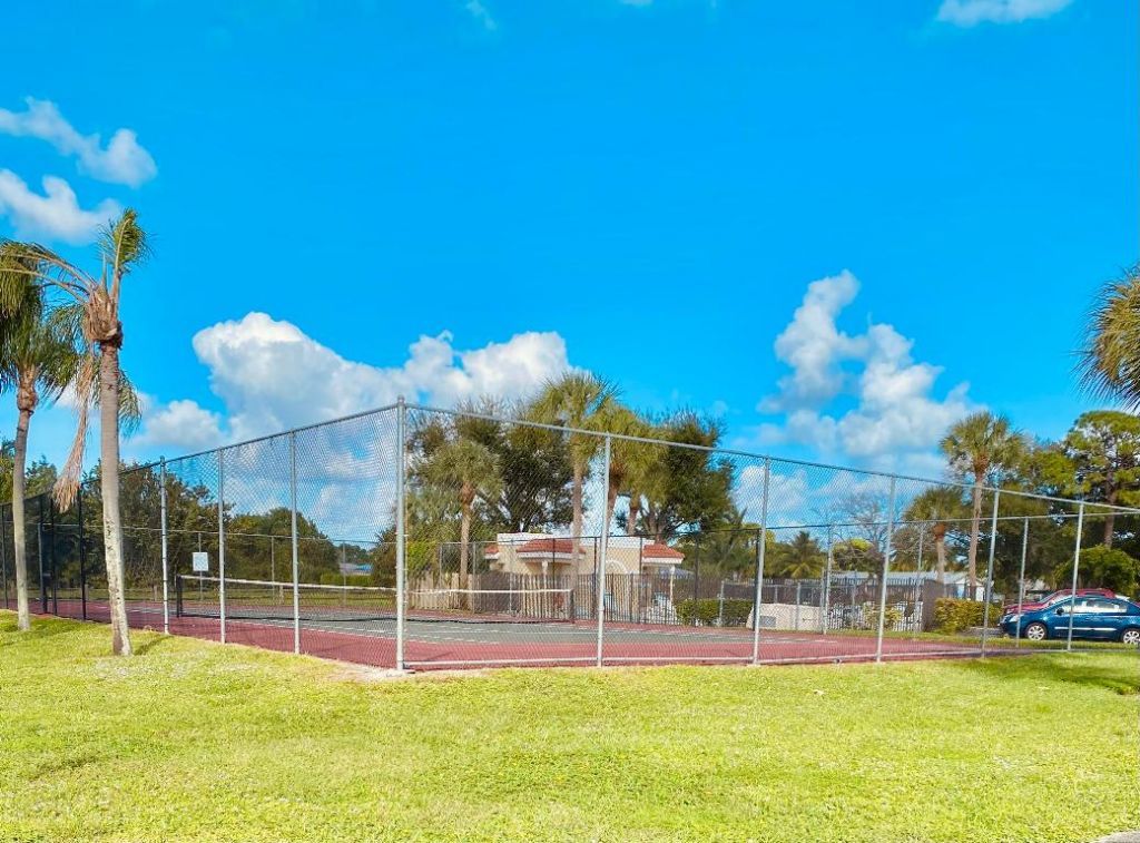 4260 Village Drive, Unit B, Delray Beach, FL 33445 Photo