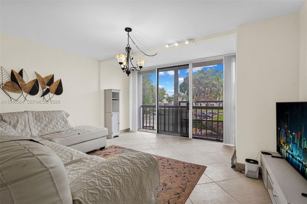 10825 SW 112th Ave , Unit 216, Miami, FL 33176 Photo