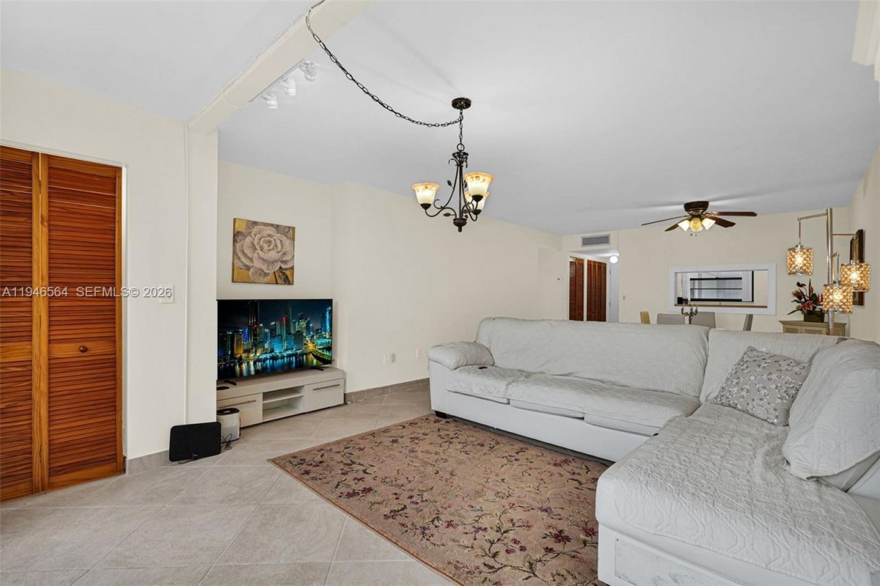 10825 SW 112th Ave , Unit 216, Miami, FL 33176 Photo