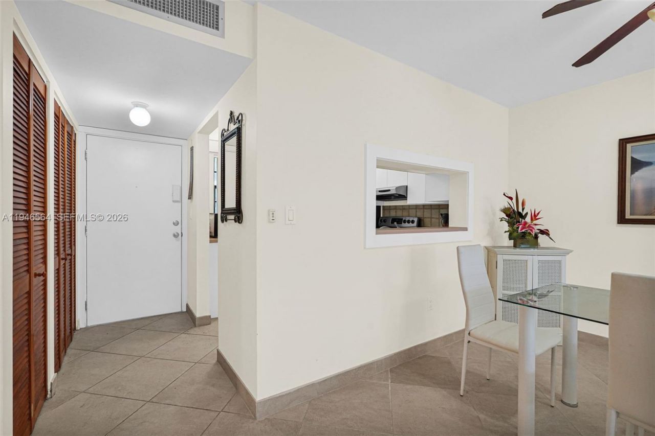 10825 SW 112th Ave , Unit 216, Miami, FL 33176 Photo