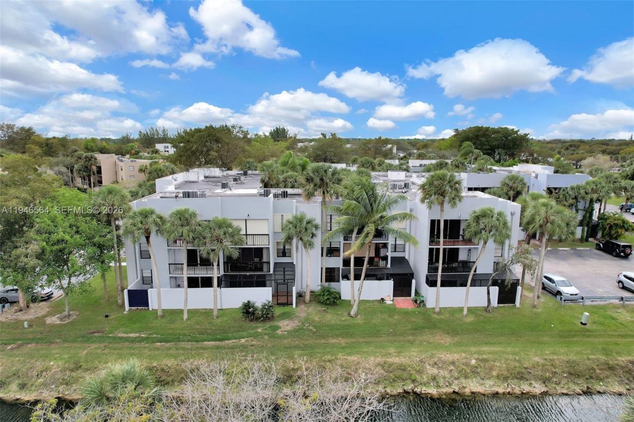 10825 SW 112th Ave , Unit 216, Miami, FL 33176 Photo