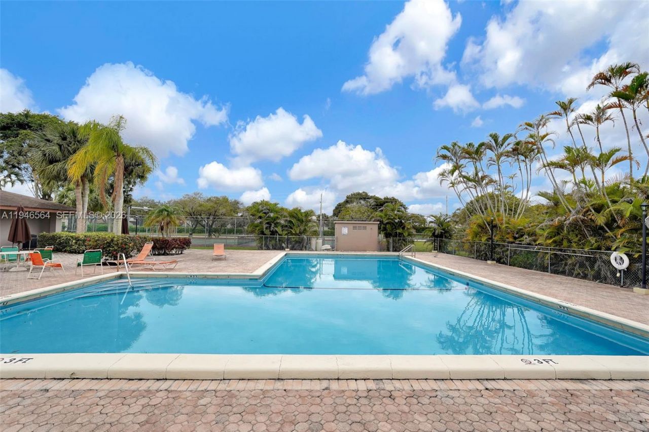 10825 SW 112th Ave , Unit 216, Miami, FL 33176 Photo