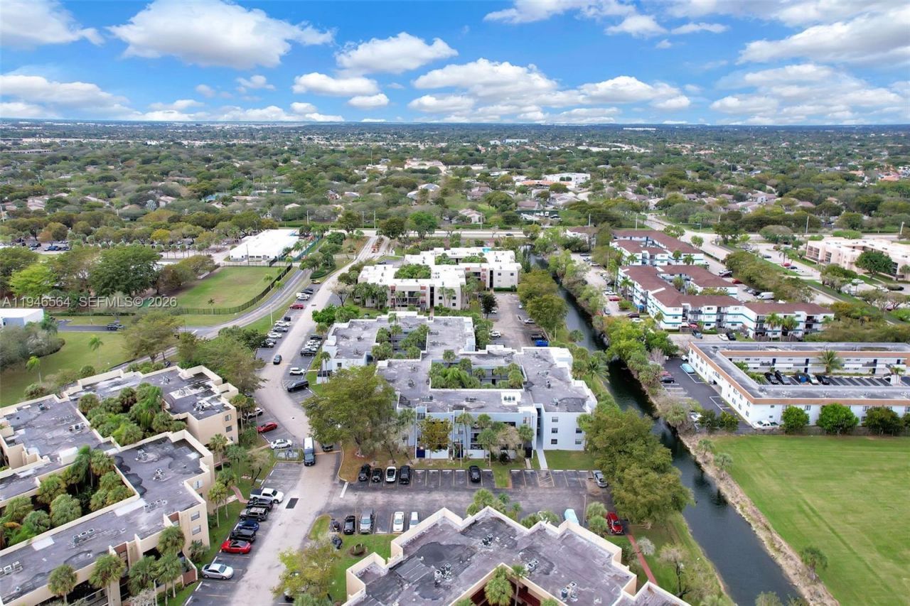 10825 SW 112th Ave , Unit 216, Miami, FL 33176 Photo