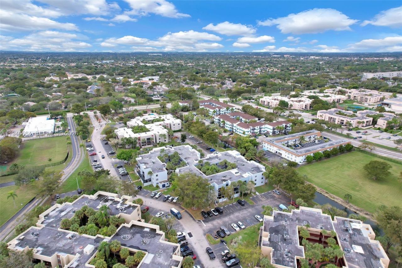 10825 SW 112th Ave , Unit 216, Miami, FL 33176 Photo