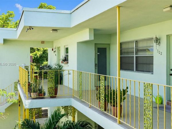 2031 Dewey St , Unit 302, Hollywood, FL 33020