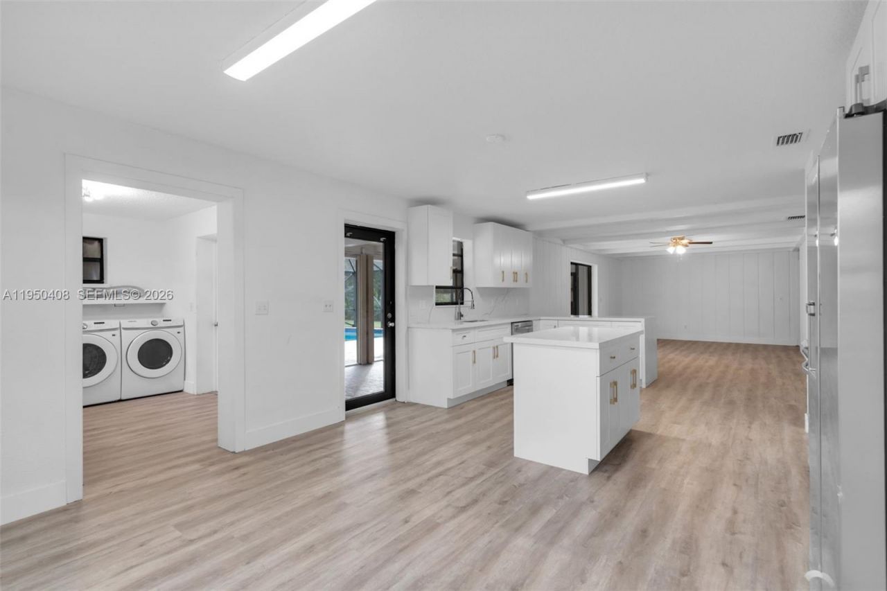 14230 SW 14th St, Davie, FL 33325 Photo