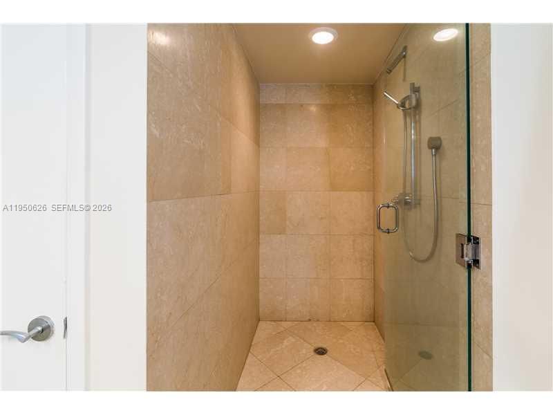 400 Alton Rd, Unit 705, Miami Beach, FL 33139 Photo