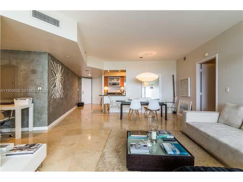 400 Alton Rd, Unit 705, Miami Beach, FL 33139 Photo