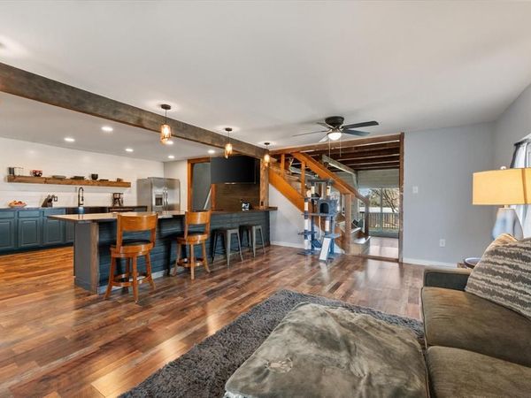 613 Mustang Trail, Granbury, TX 76049