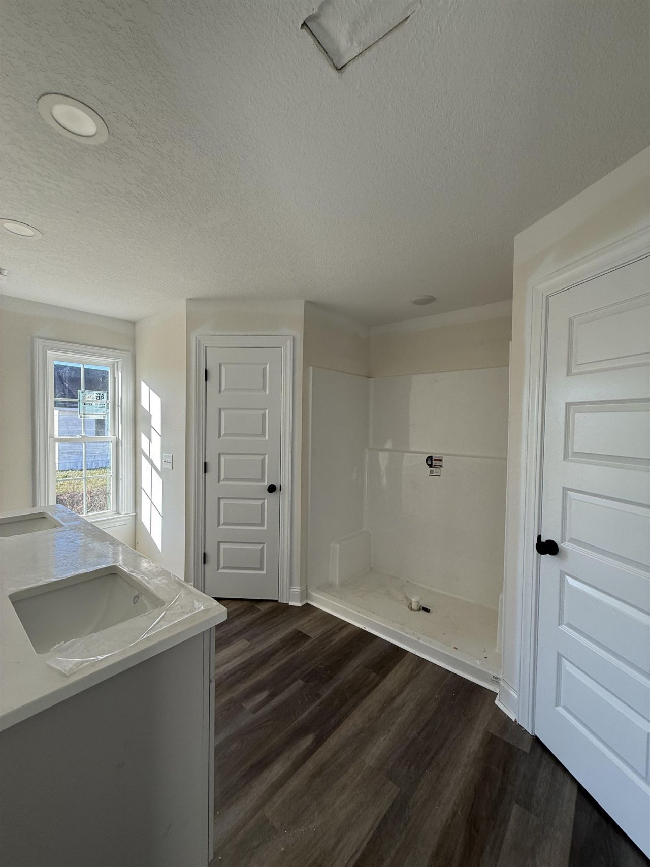 370 Three Curve Rd. Photo 11